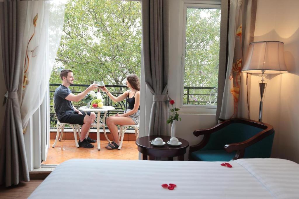 Khách sạn Nova Luxury Hà Nội